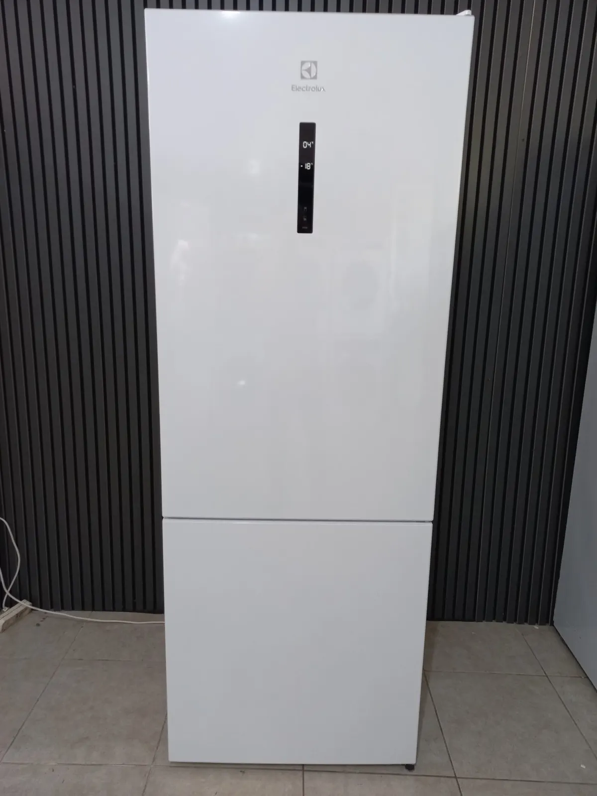 Elektrolux A+ Alttandonduruculu nofrost