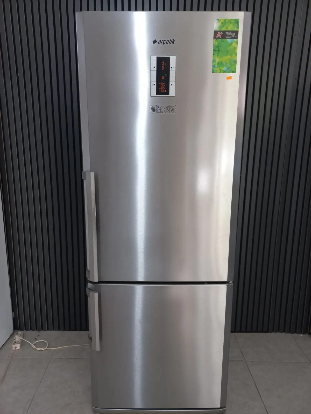 Arçelik A+ inox alttan donduruculu no frost